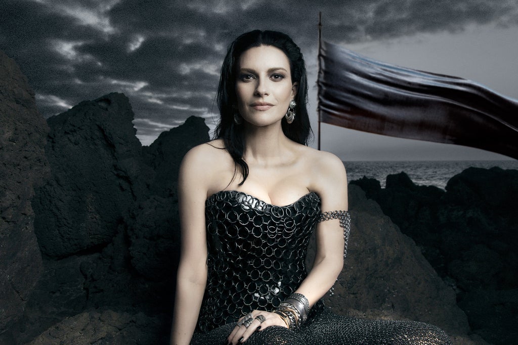 Laura Pausini – YO CANTO WORLD TOUR