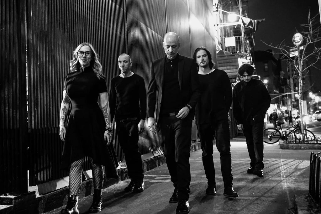 Cold & Alien Ant Farm