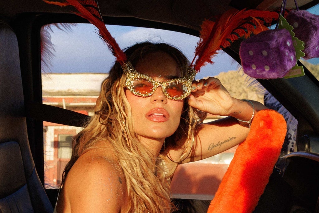 KAROL G – VIAJANDO POR EL MUNDO TROPITOUR