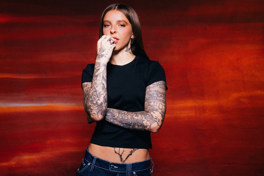 Young Miko – Late Checkout Tour