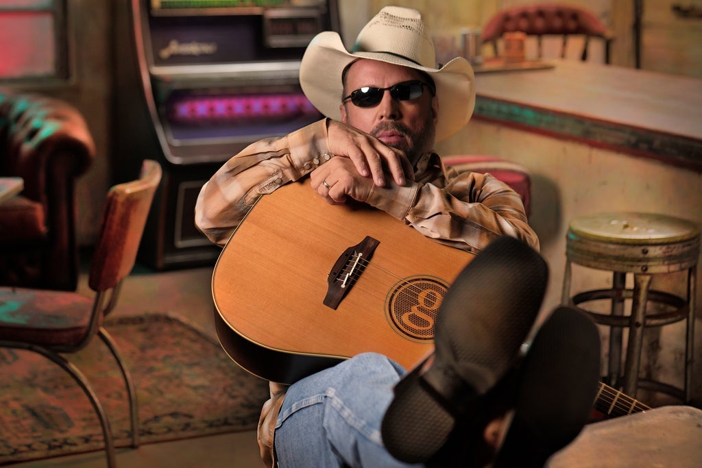 Garth Brooks – Blame It All On My Roots Arena Tour