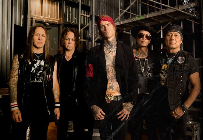 Black Stone Cherry with Buckcherry Live at Jannus Live
